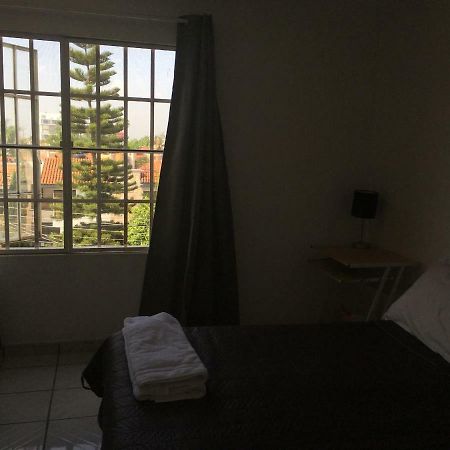 Casa Bravia - Hostal Para Mujeres Гвадалахара Екстер'єр фото
